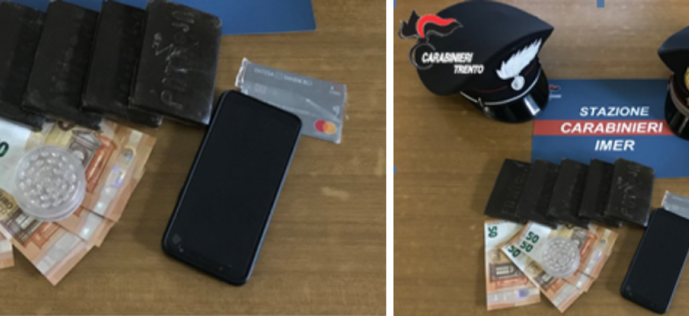 Alla vista dei carabinieri cerca di gettare 1000 dosi di hashish nel lago